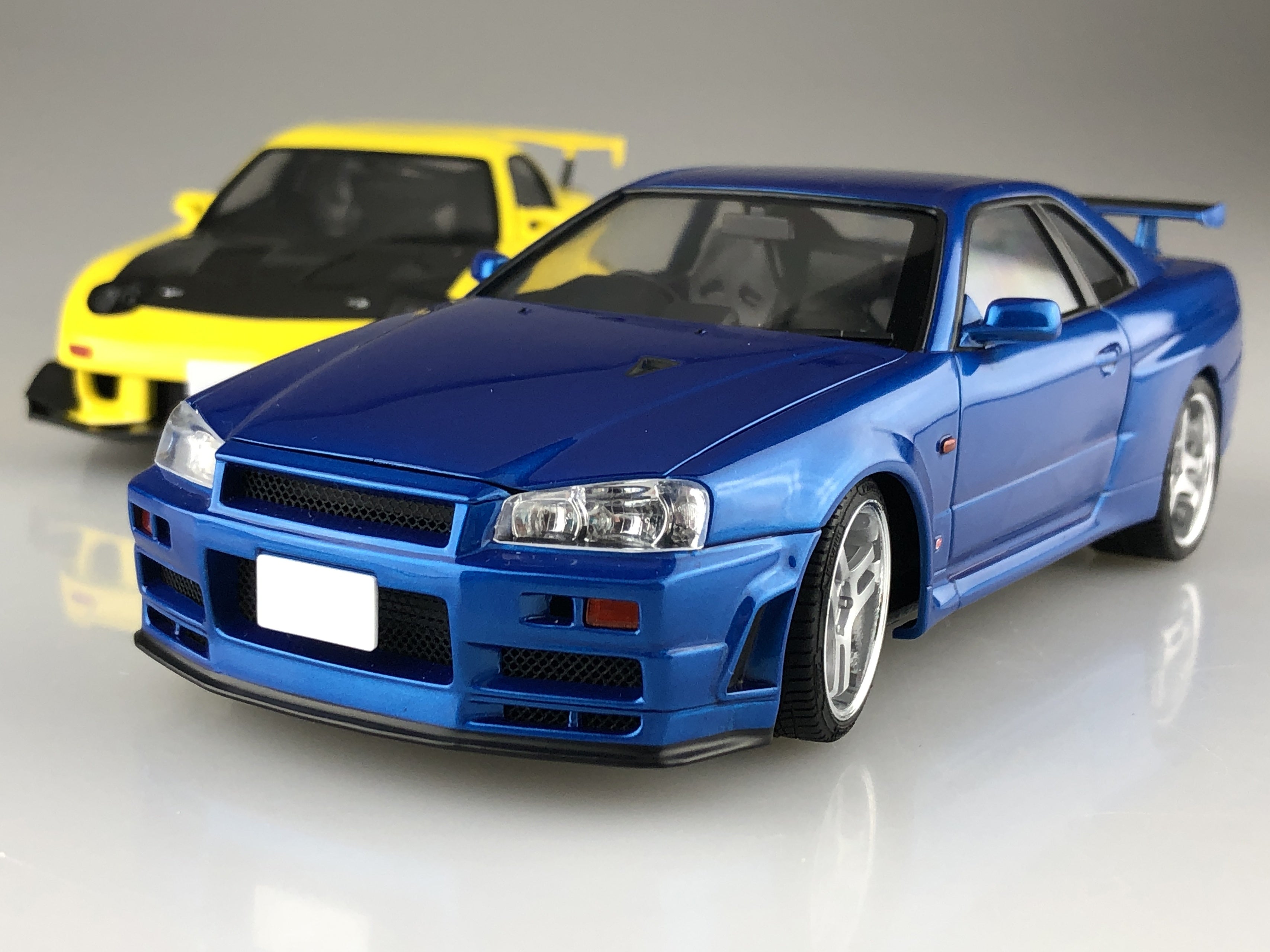 Aoshima 1/24 Initial D HOSINO KOZO BNR34 Skyline GT-R