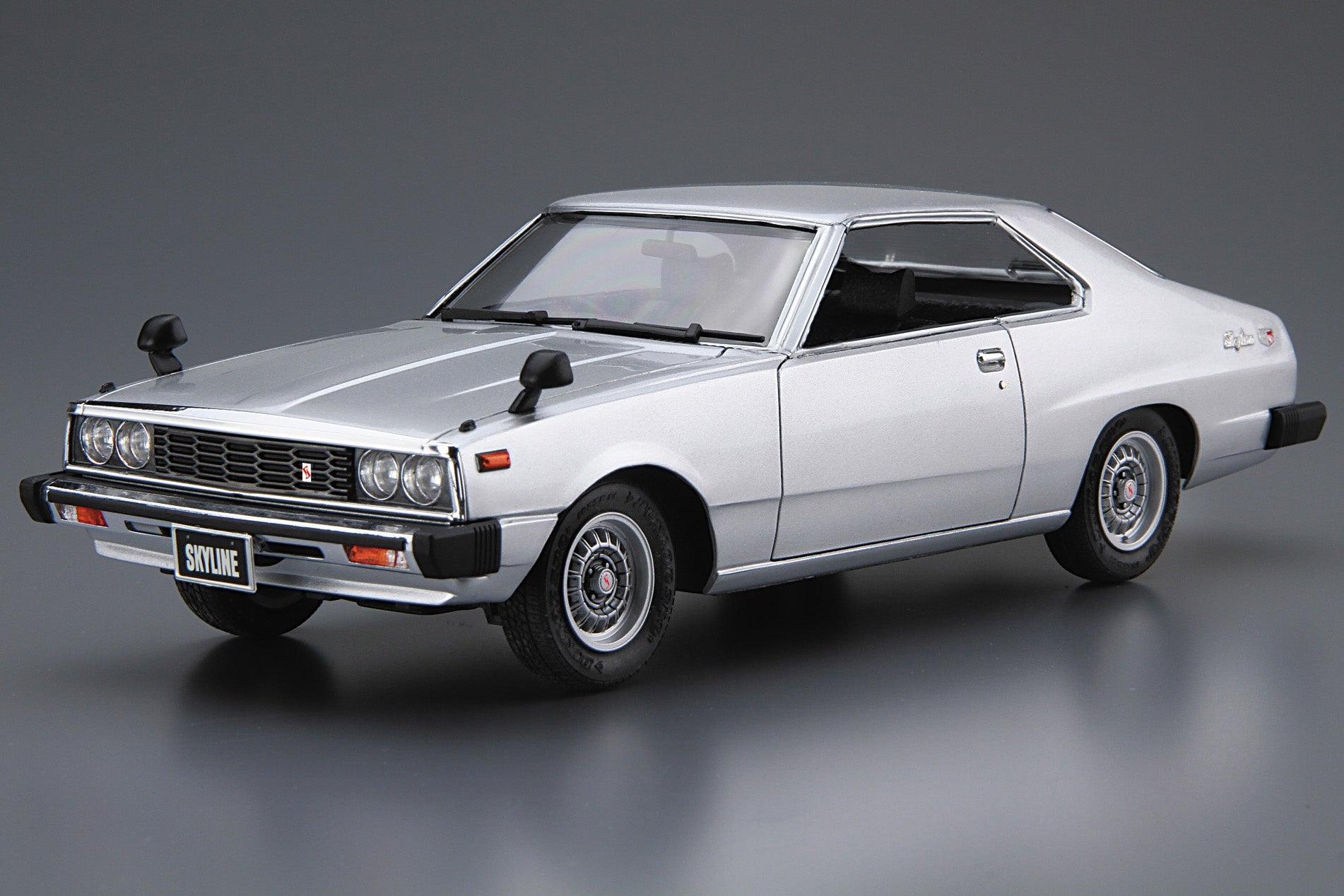 Aoshima 1/24 Nissan KHGC210 Skyline HT2000GT-ES '77 | 4905083058374