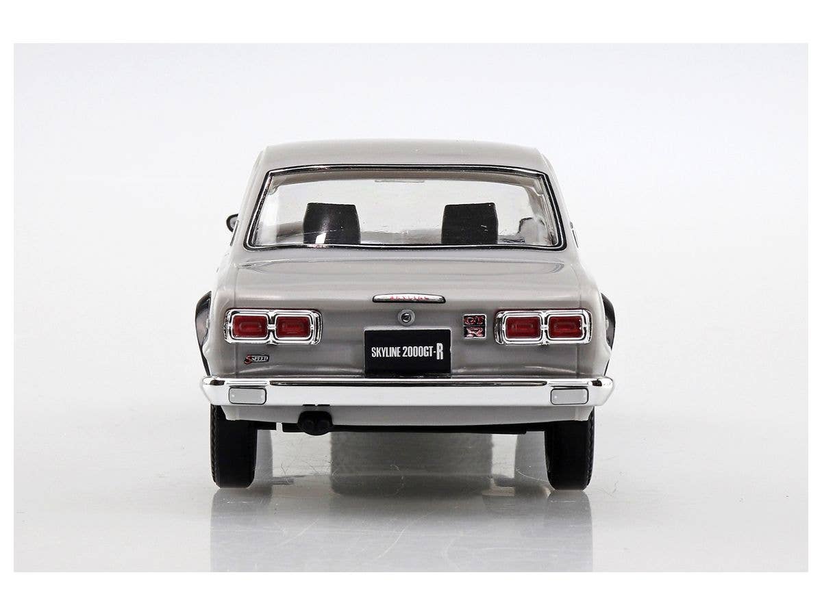 Aoshima 1/32 SNAP KIT #09-A Nissan Skyline 2000 GT-R (SILVER) | 4905083058824
