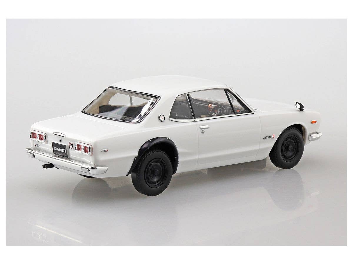 Aoshima 1/32 SNAP KIT #09-B Nissan Skyline 2000GT-R (WHITE) | 4905083058831