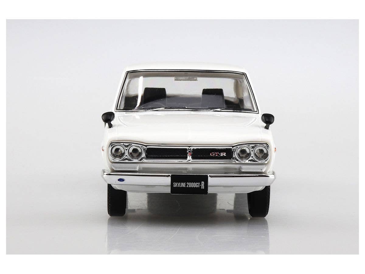 Aoshima 1/32 SNAP KIT #09-B Nissan Skyline 2000GT-R (WHITE) | 4905083058831
