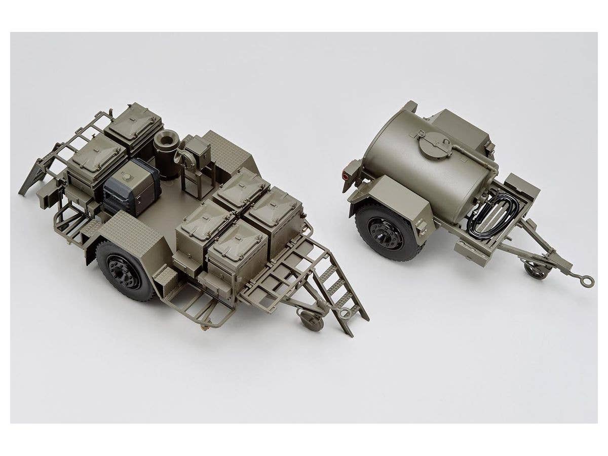 Aoshima 1/35 3 1/2t Truck (SKW-476) w/Field Kitchen & Water Tank Trailer | 4905083058916