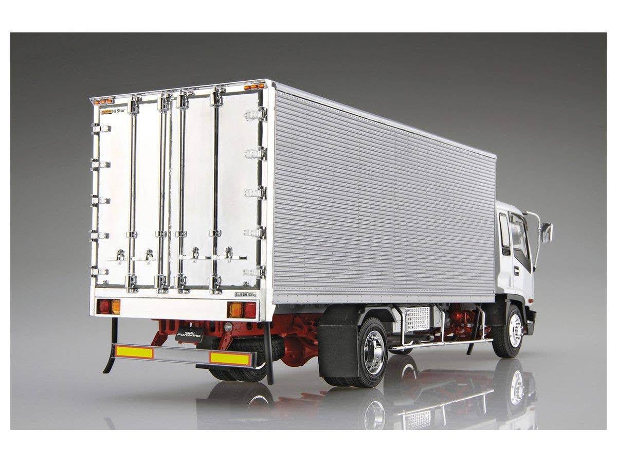 Aoshima 1/32 Isuzu Forward Histar Reefer | 4905083059203