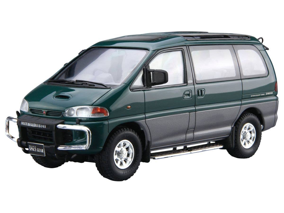 Aoshima 1/24 Mitsubishi PE8W Delica Space Gear '96 | 4905083061404
