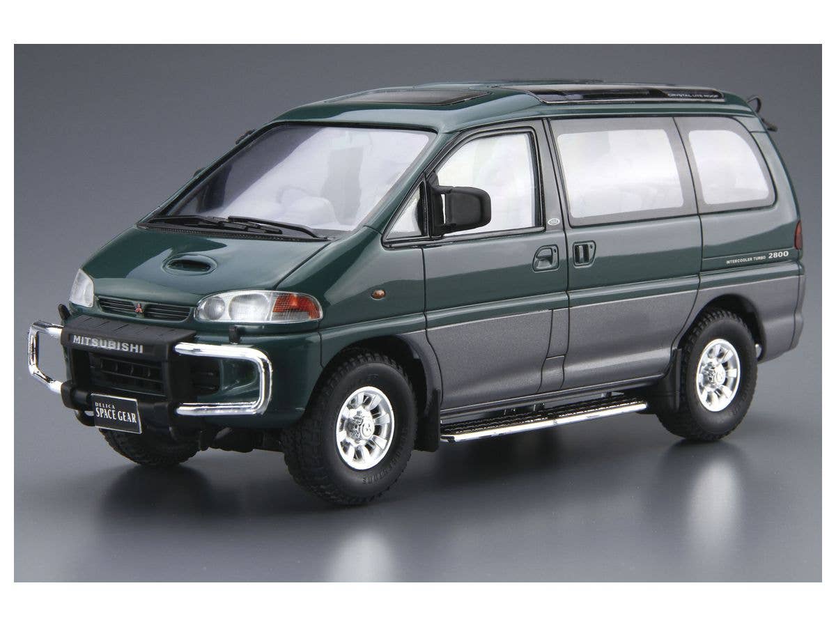 Aoshima 1/24 Mitsubishi PE8W Delica Space Gear '96 | 4905083061404