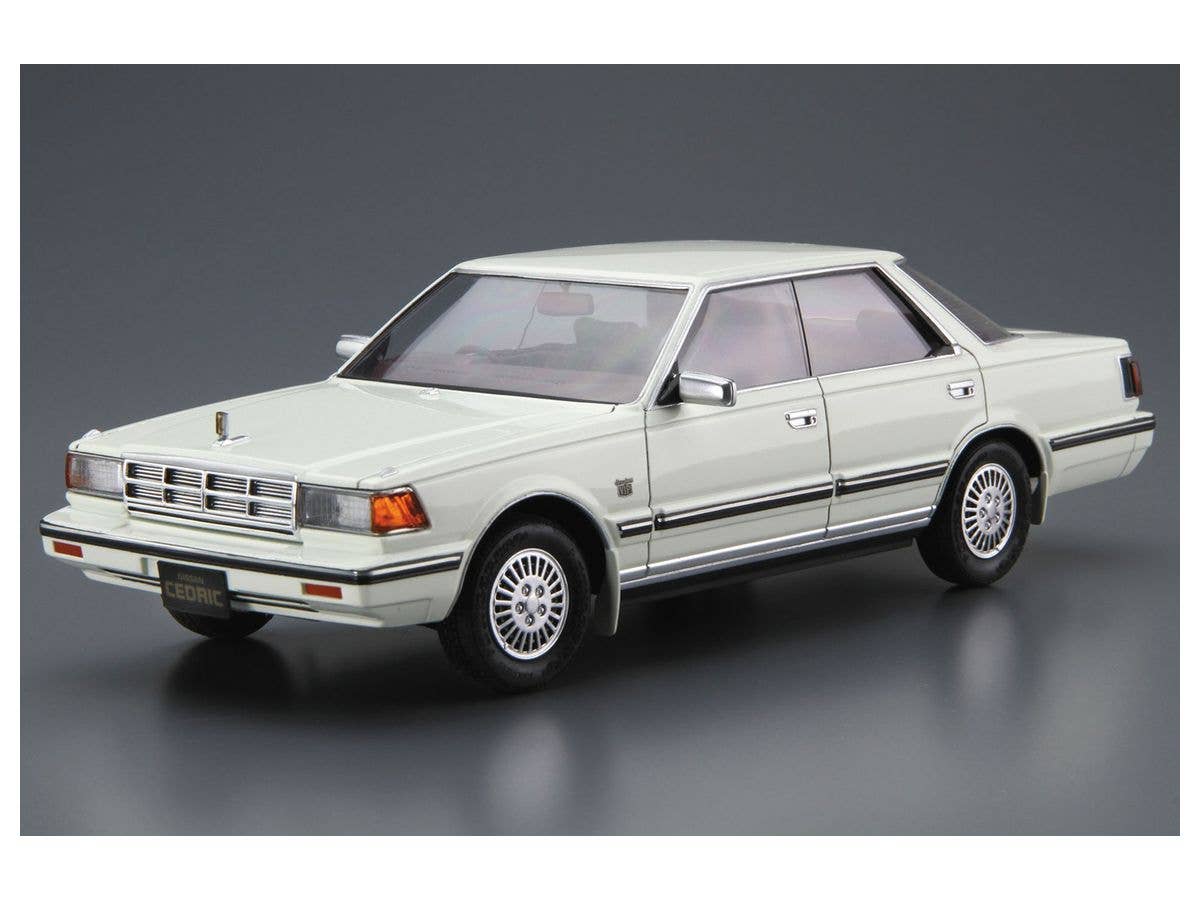 Aoshima 1/24 Nissan Y30 Cedric/Gloria 4HT V30E Brougham VIP '83 | 4905083061459