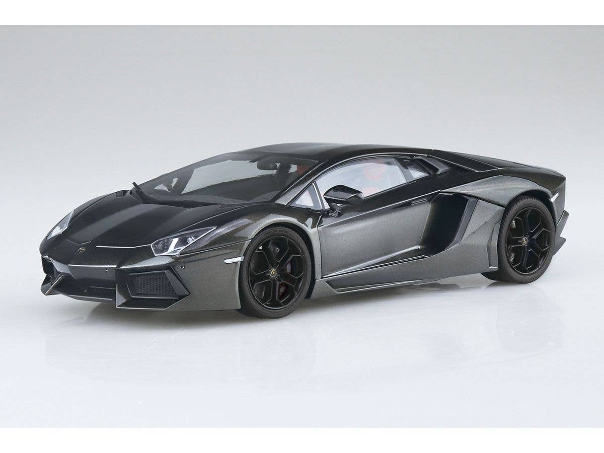 Aoshima 1/24 '11 Lamborghini Aventador Gun Metallic Car | 4905083062029