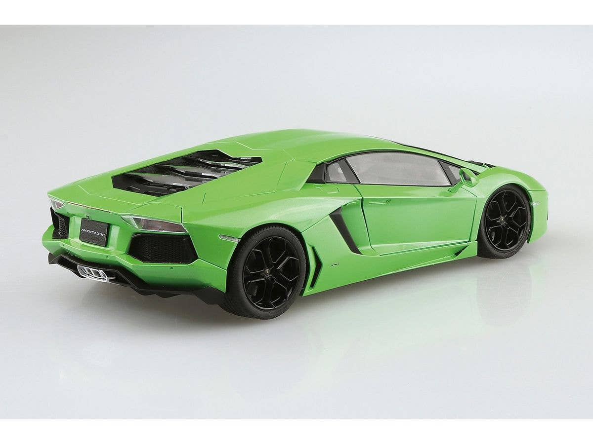 Aoshima 1/24 '11 Lamborghini Aventador Green Car | 4905083062036