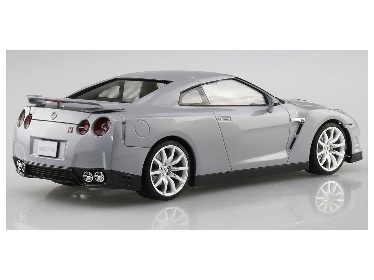 Aoshima 1/24 Nissan R35 GT-R '14 Ultimate Metal Silver | 4905083062432