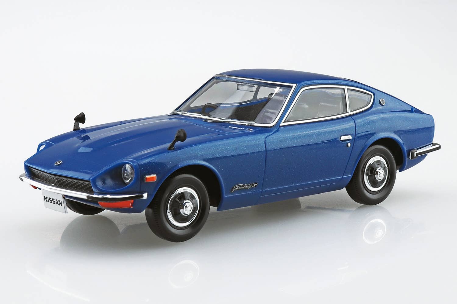 Aoshima 1/32 SNAP KIT #13-E Nissan S30 Fairlady Z (Blue Metallic) | 4905083062593