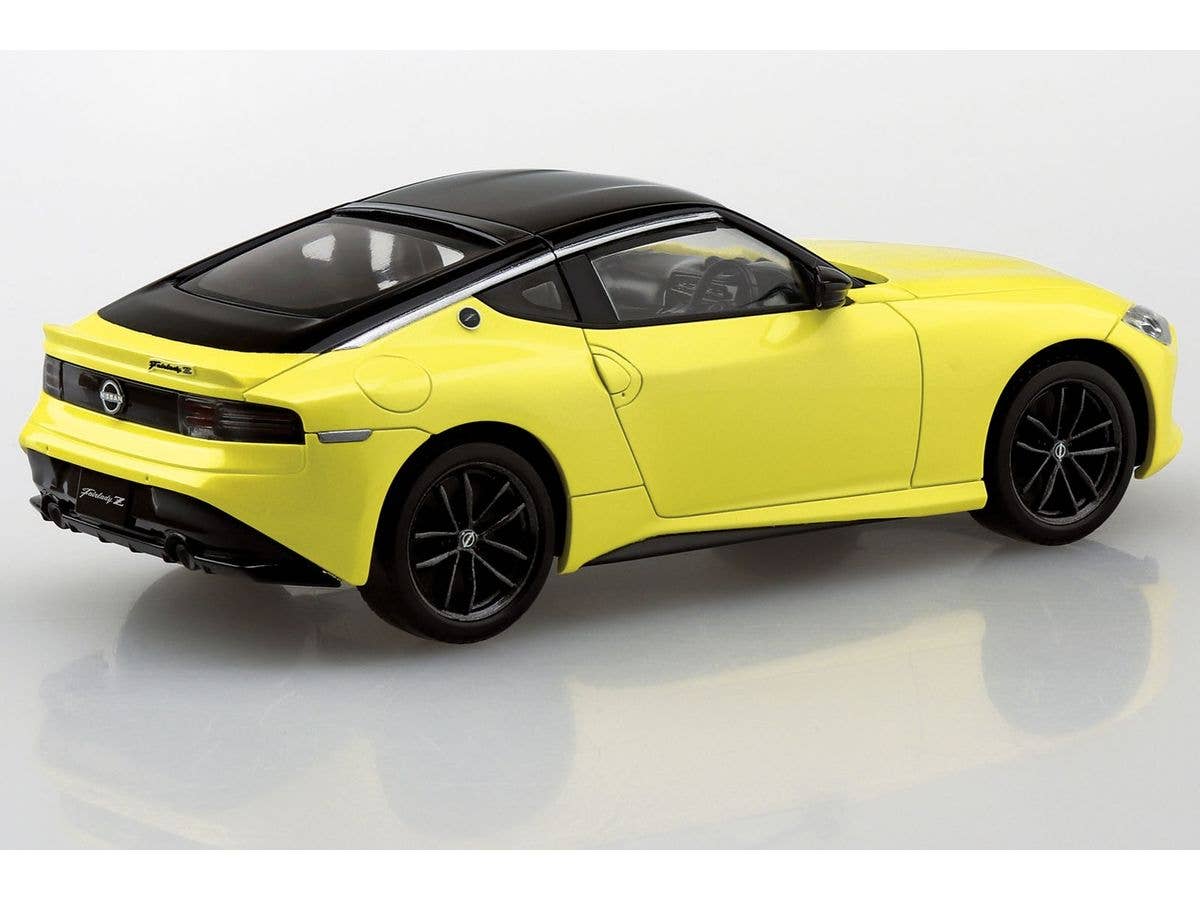 Aoshima 1/32 SNAP KIT #17-A Nissan RZ34 Fairlady (Ikazuchi Yellow) | 4905083062609