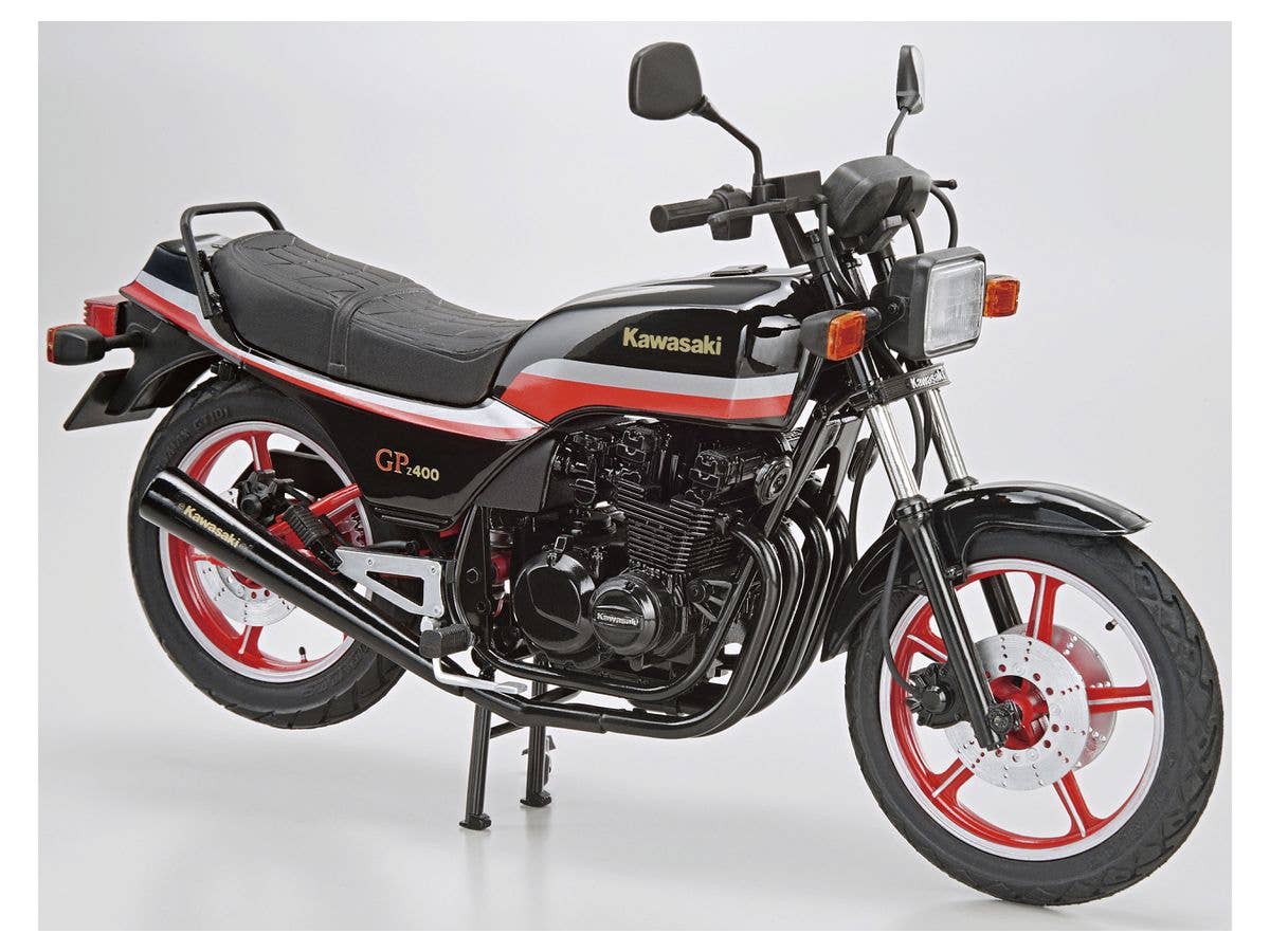 Aoshima 1/12 Kawasaki KZ400M Z400GP '82 with Custom Parts | 4905083062678