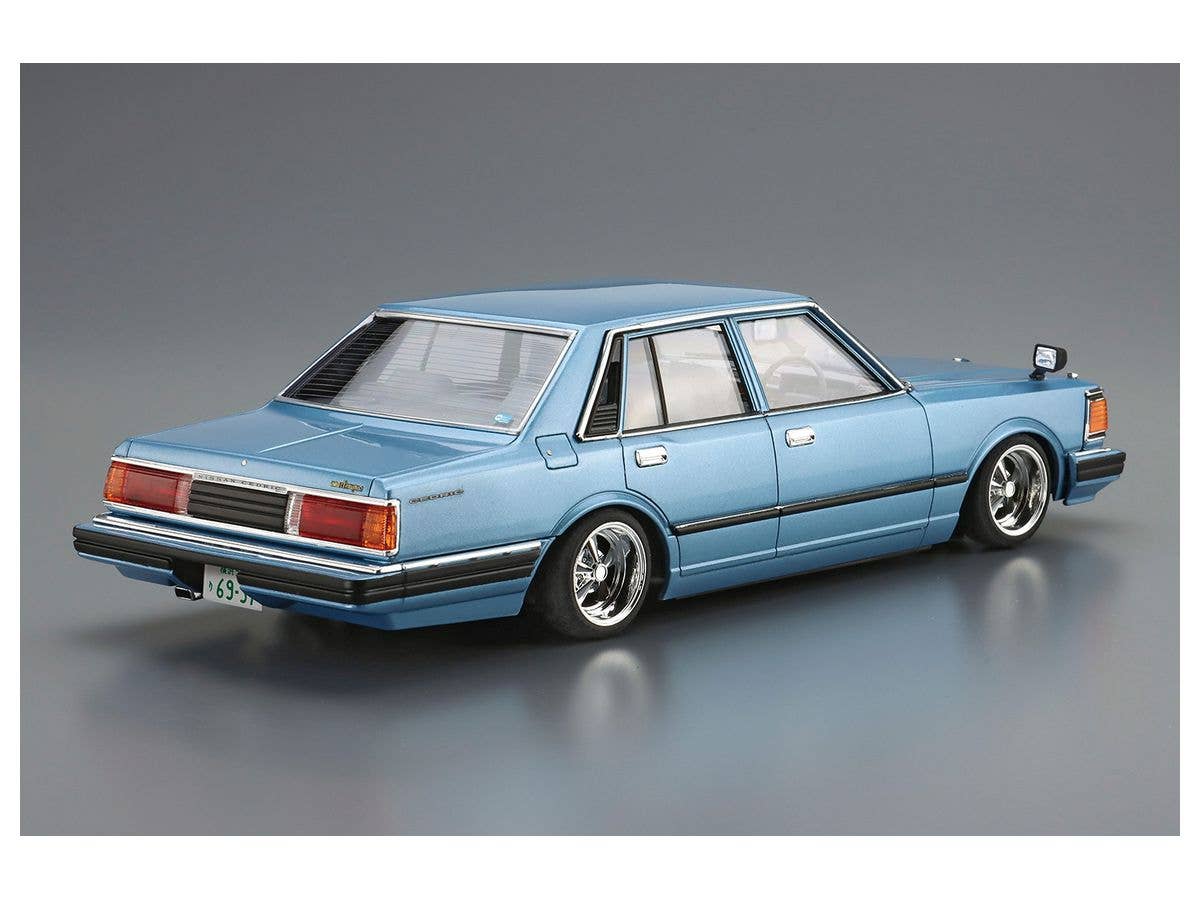 Aoshima 1/24 Nissan 430 Cedric Sedan | 4905083063088