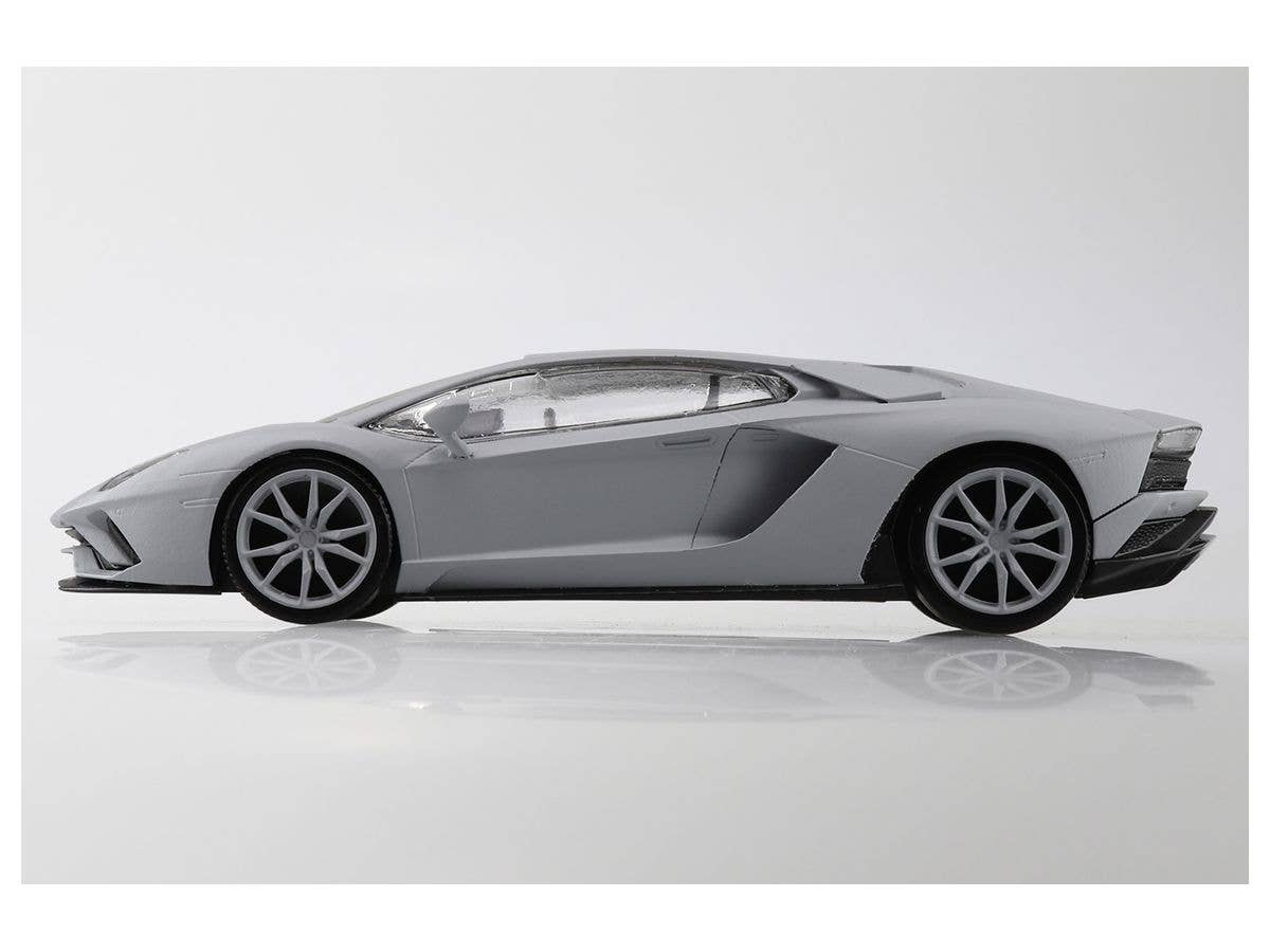 Aoshima 1/32 SNAP KIT #12-A Lamborghini Aventador S (Pearl White) | 4905083063453