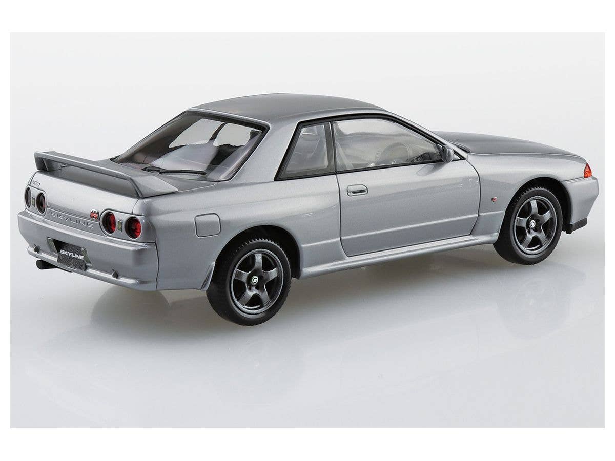 Aoshima 1/32 SNAP KIT #14-D Nissan R32 Skyline GT-R (Spark Silver) | 4905083063569