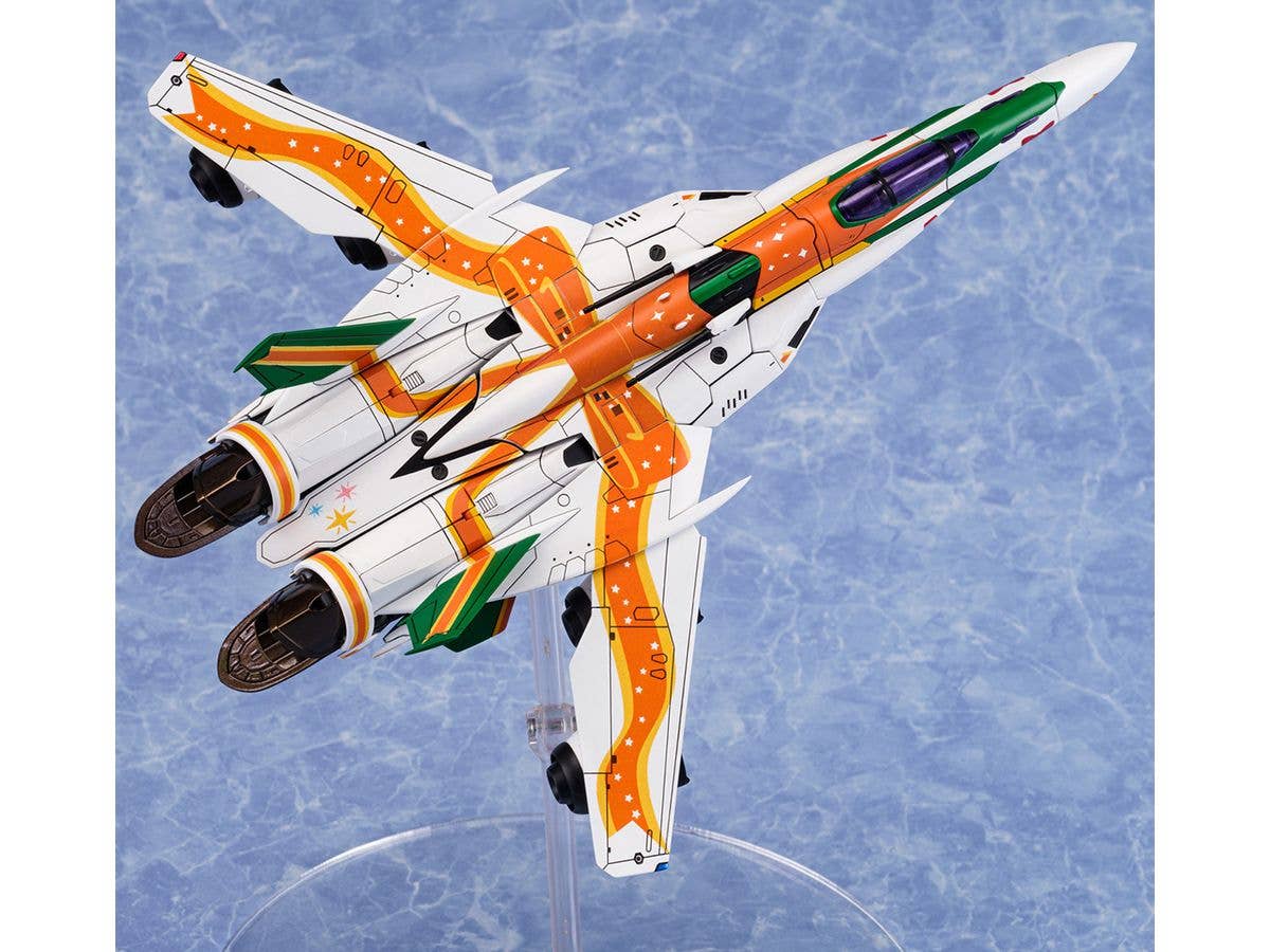 Aoshima V.F.G. Macross F VF-25F Messiah Ranka Lee Macross 40th Anniversary | 4905083064252