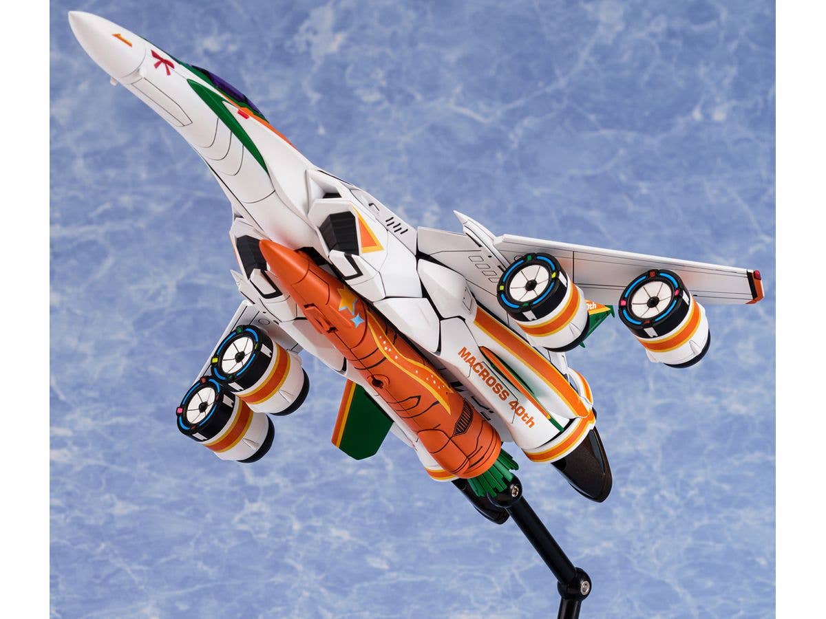 Aoshima V.F.G. Macross F VF-25F Messiah Ranka Lee Macross 40th Anniversary | 4905083064252