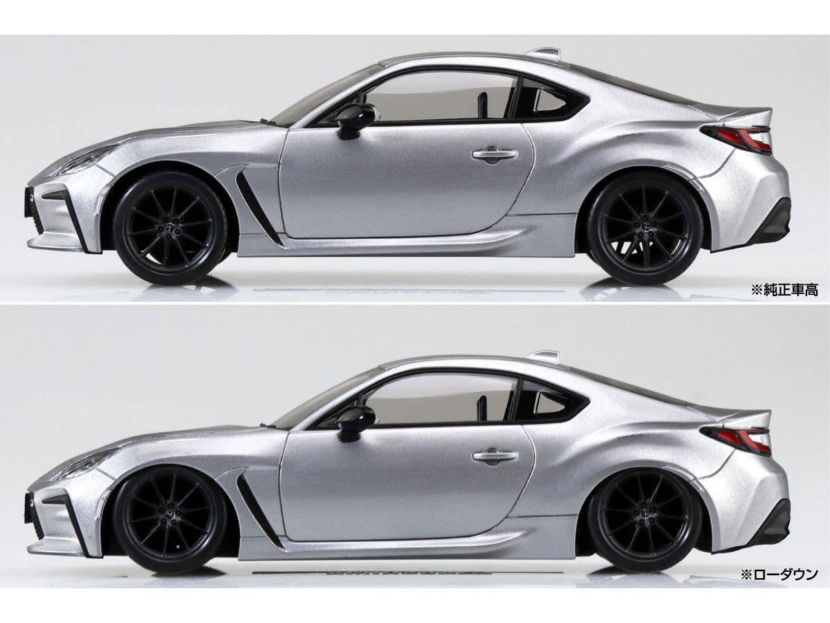 Aoshima 1/32 Toyota GR 86 (Ice Silver Metallic) | 4905083064627