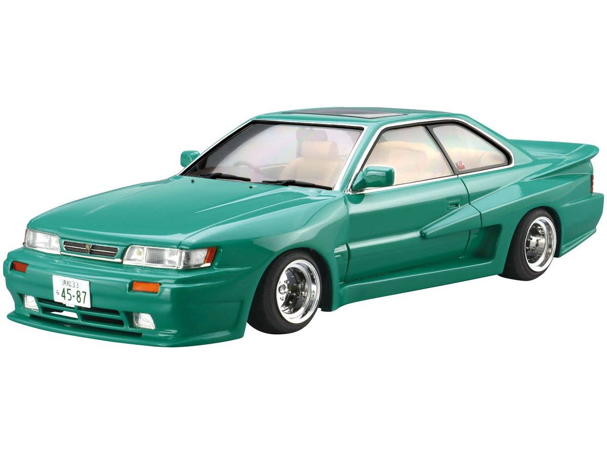 Aoshima 1/24 Nissan F31 Leopard Car | 4905083065174