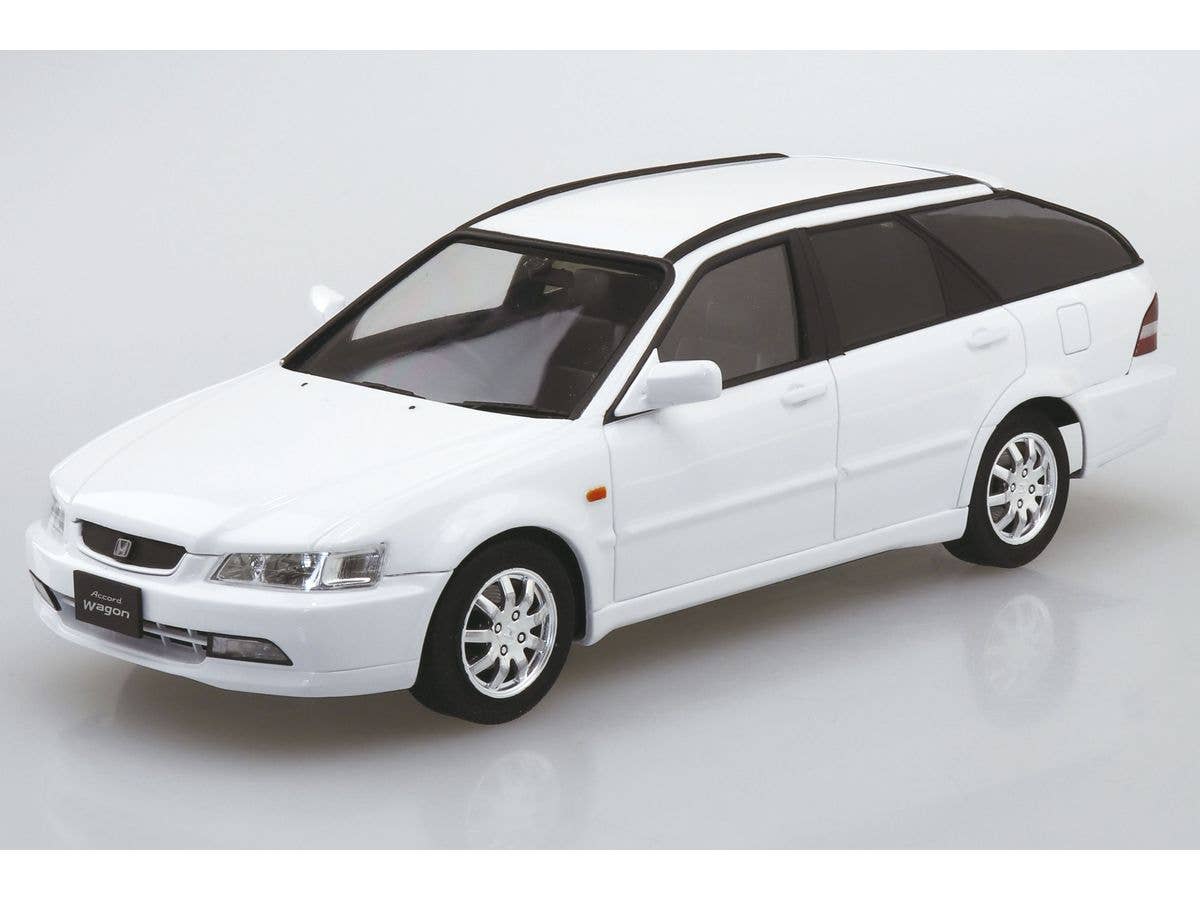 Aoshima 1/24 Honda CF6 Accord Wagon VTL '00 Car | 4905083065297