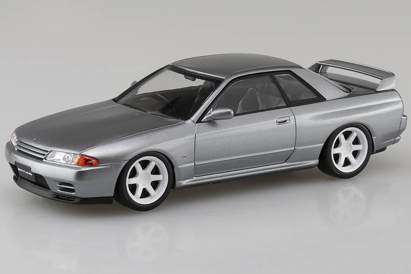 Aoshima 1/32 SNAP KIT Nissan R32 Skyline GT-R Custom Wheels (Spark Silver) | 4905083066379