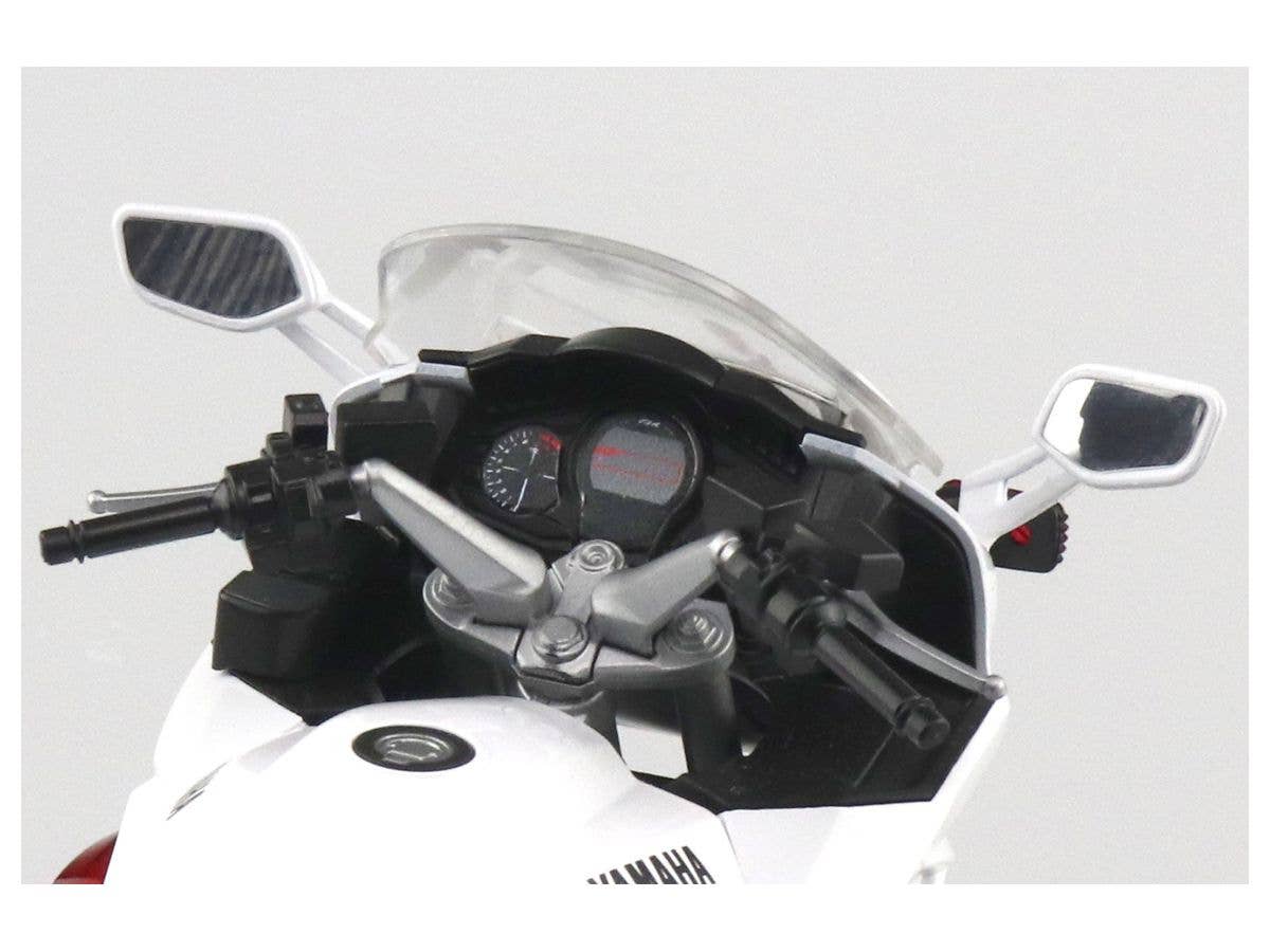 Aoshima 1/12 Yamaha FJR1300P Police Motorcycle (Metropolitan Police Department) Diecast Motorcycle | 4905083106785