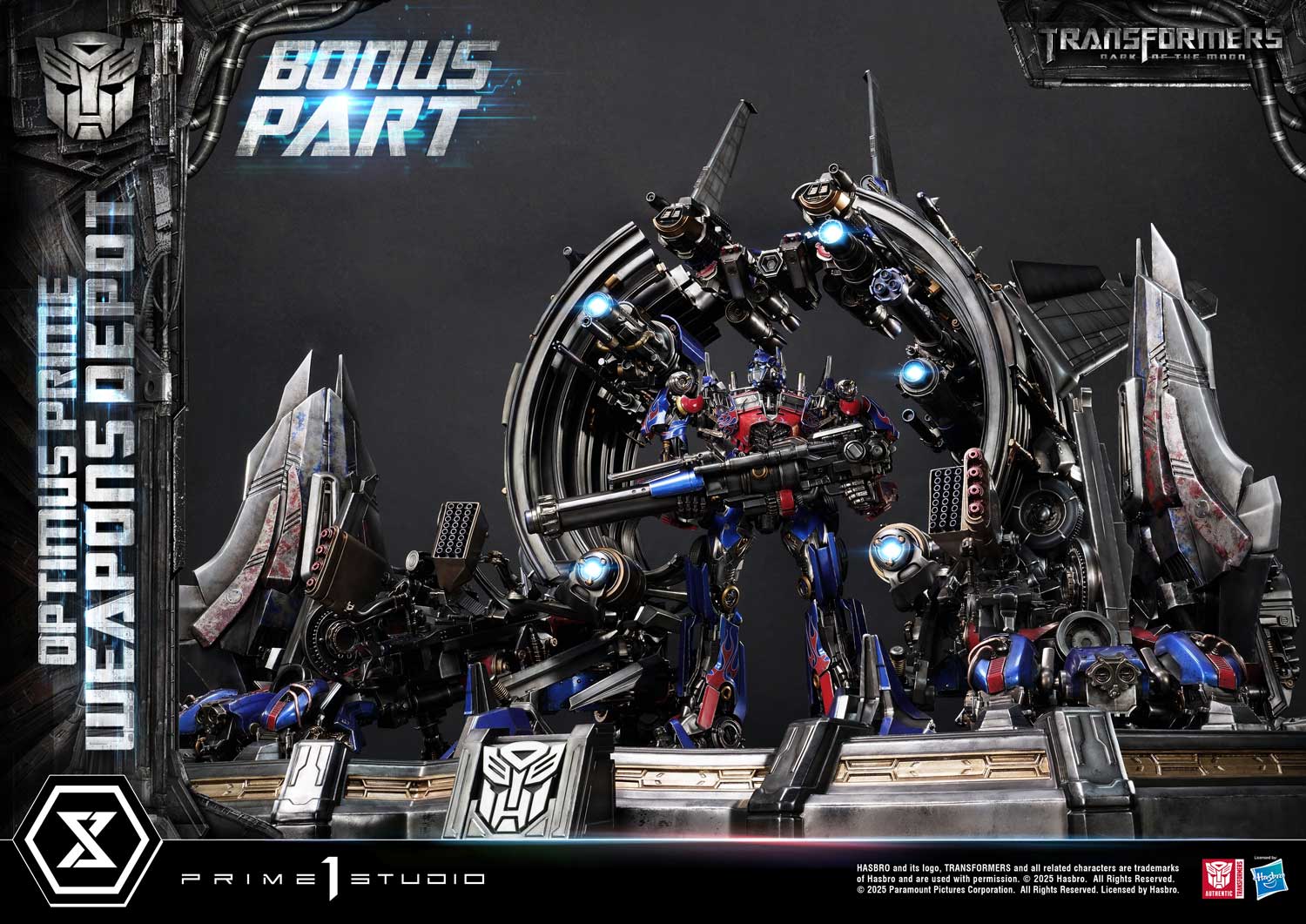 Museum Masterline Transformers: Dark of the Moon (Film) Optimus Prime Weapons Depot Bonus Version