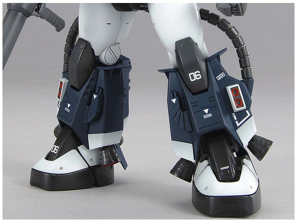 Bandai MG 1/100 MS-06R High Mobility Type Zaku II (Black Tri-Stars) Gundam | 4573102635723