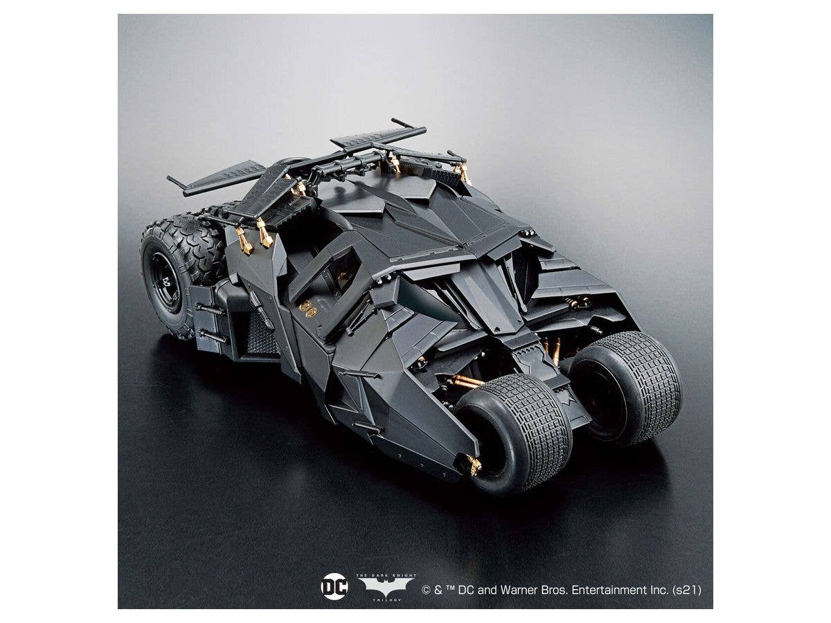 1/35 SCALE MODEL KIT BATMOBILE (BATMAN BEGINS Ver.) | 4573102621849