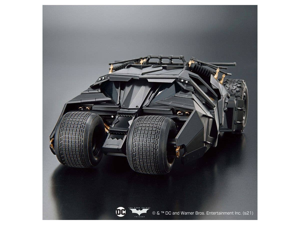 1/35 SCALE MODEL KIT BATMOBILE (BATMAN BEGINS Ver.) | 4573102621849
