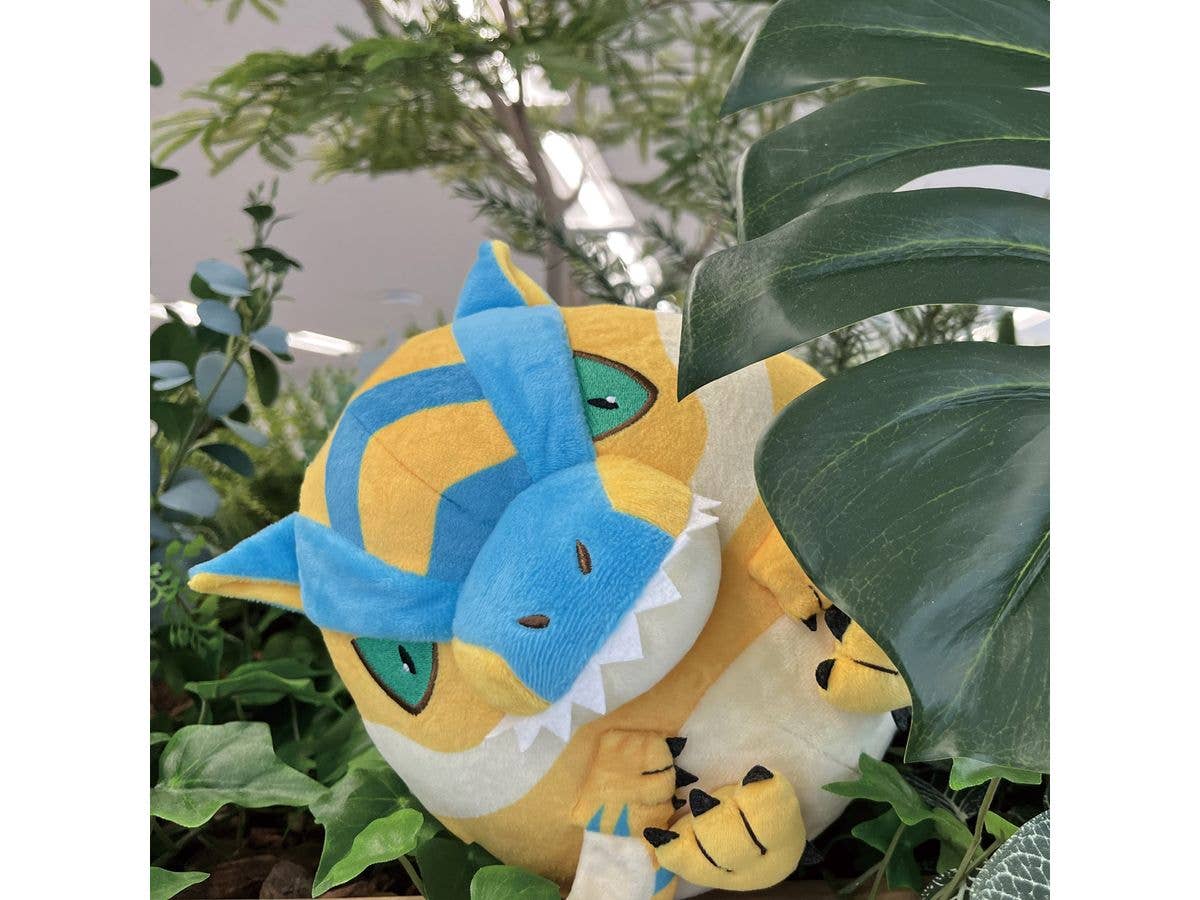 CAPCOM Monster Hunter Fluffy Eggshaped Plush Tigrex | 4976219124904