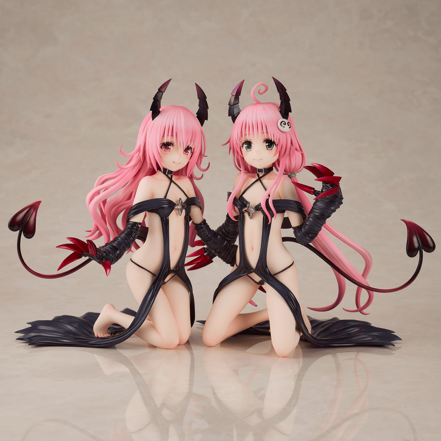 To Love-Ru Darkness Series: Lala & Momo ~Les filles!~
