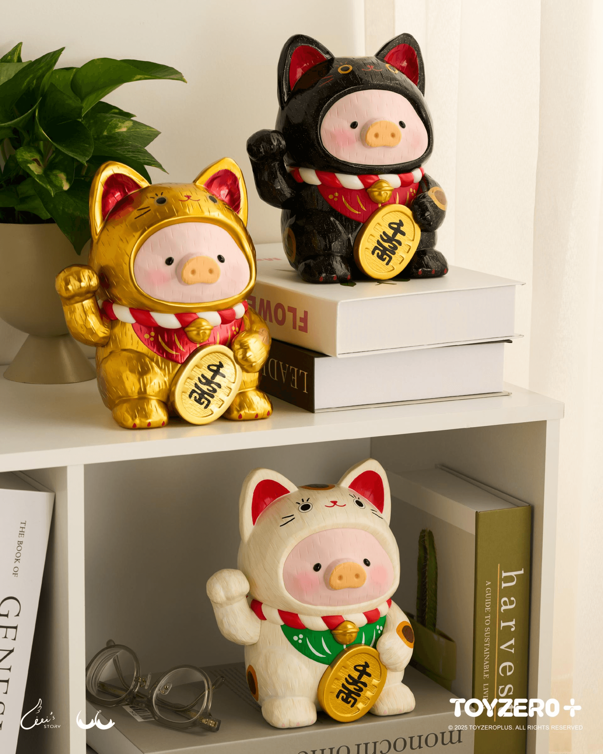 LuLu the Piggy - 18cm Wood-Carving Maneki Lu (Golden Cat) | 6978531762374