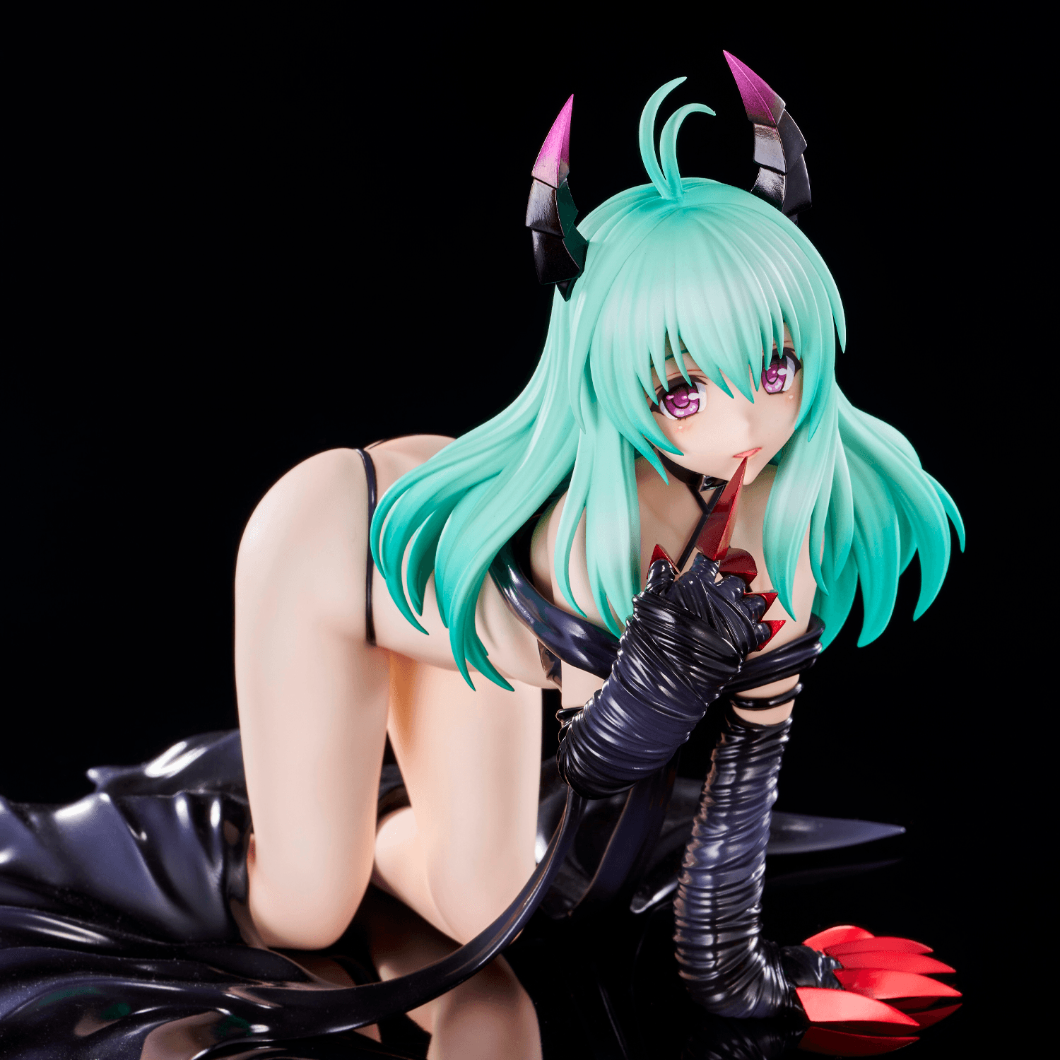 To LOVE-Ru Darkness – Run Elsie Jewelria Darkness Ver. 1/6 Scale Figure (Renewal Package Edition)