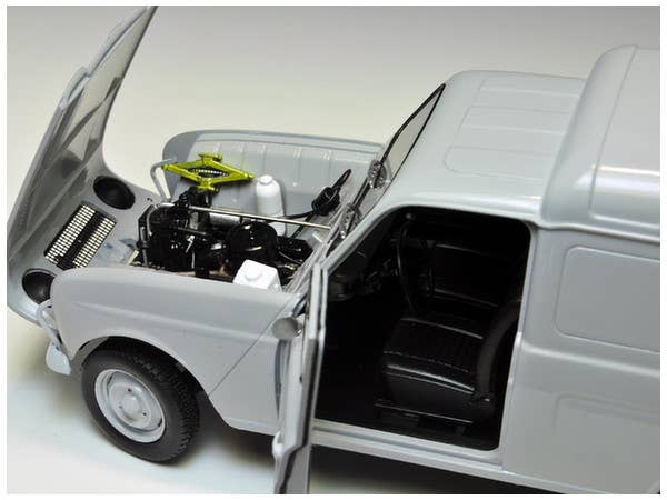 Ebbro 1/24 Renault 4L Fourgonnette | 4526175250034
