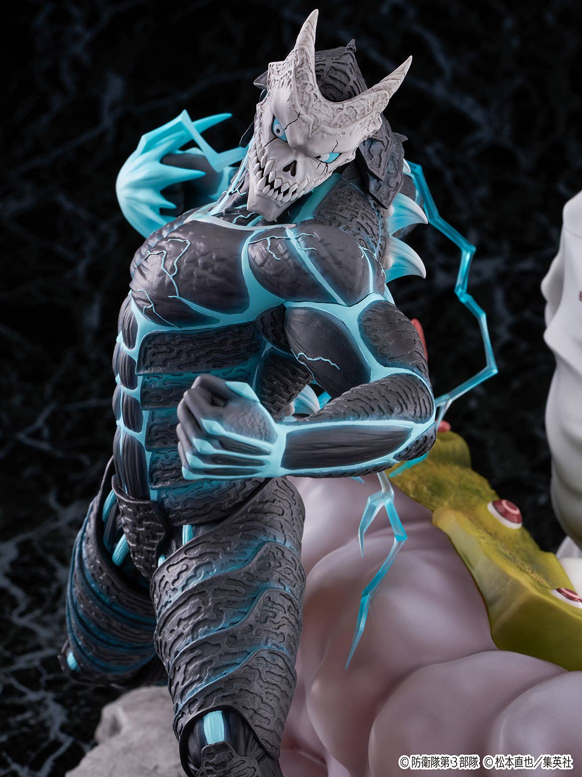 Kaiju No. 8 & Kafka Hibino 1/7 Scale Figure | 4580787175956