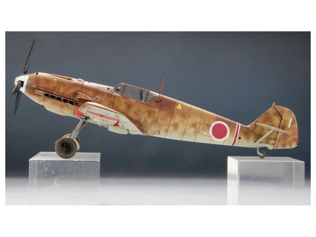 FineMolds 1/48 Messerschmitt Bf 109E-7 'Japanese Army' with Ground Crew & Equipment #2 | 4536318489955