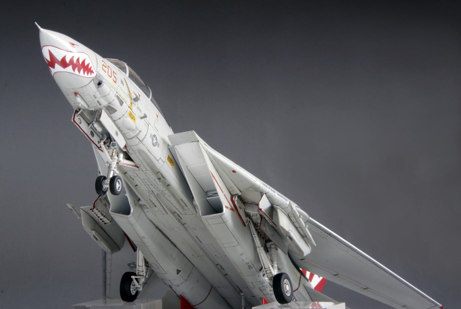 FineMolds 1/72 US Navy F-14A Tomcat | 4536318720300