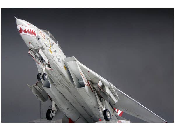 FineMolds 1/72 US Navy F-14A Tomcat | 4536318720300