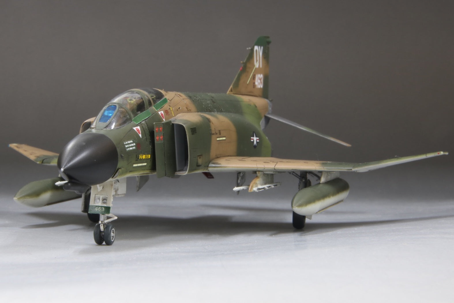 FineMolds 1/72 US Air Force F-4D Jet Fighter "The First MiG Ace" (First Limited Special Edition) | 4536318729471