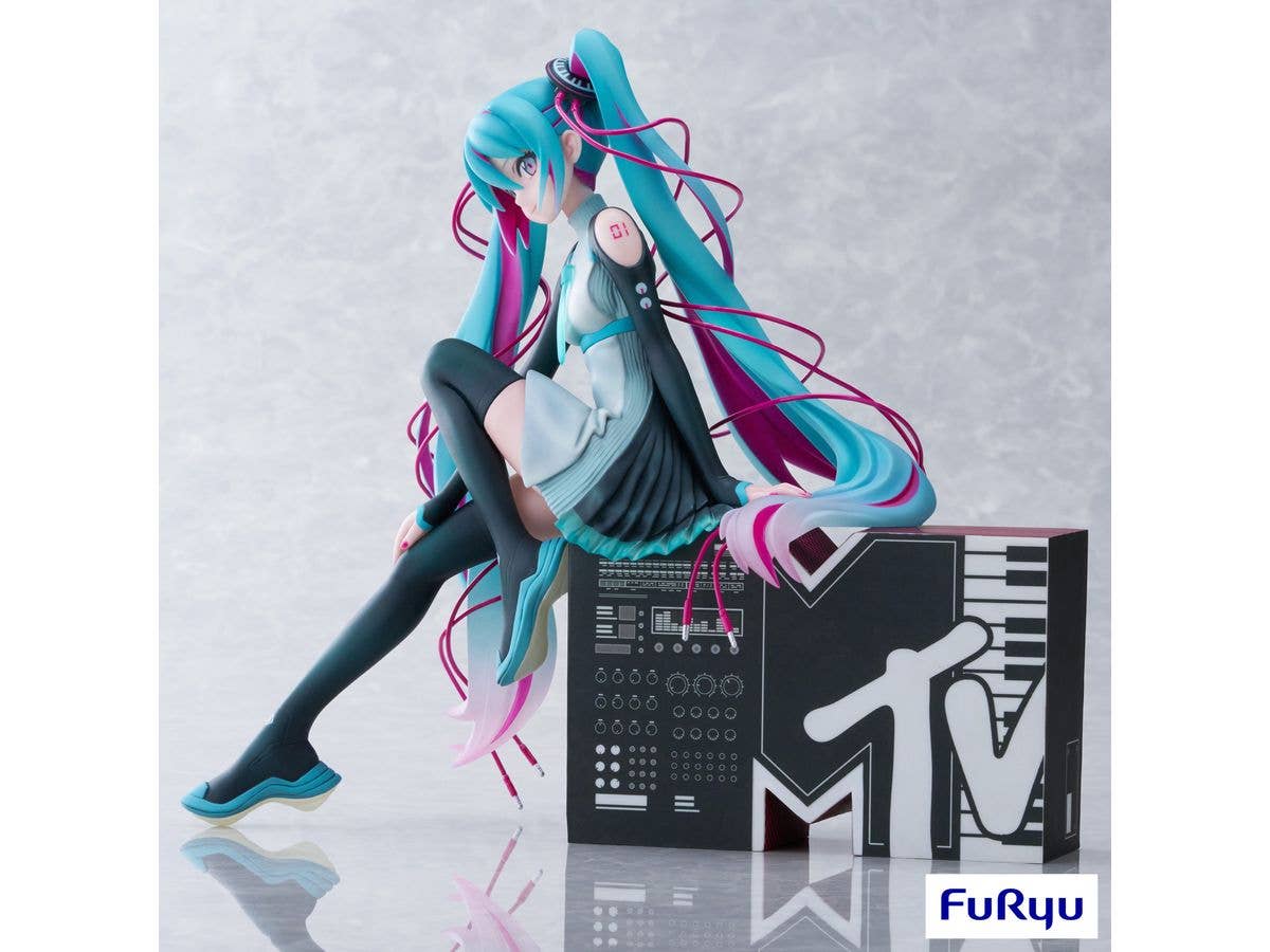 FURYU Corporation Hatsune Miku × MTV 1/7 Scale Figure | 4580736409132