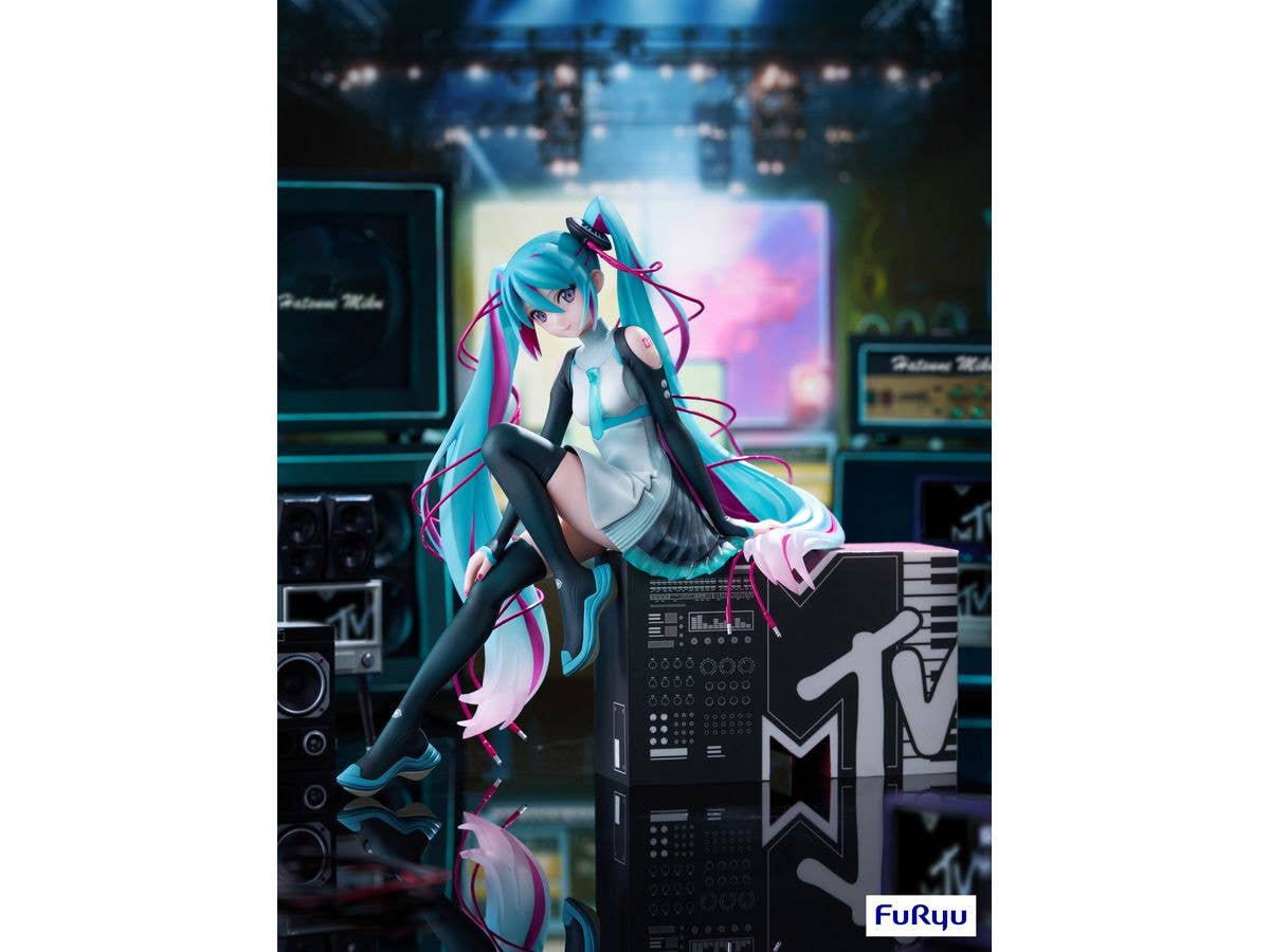 FURYU Corporation Hatsune Miku × MTV 1/7 Scale Figure | 4580736409132