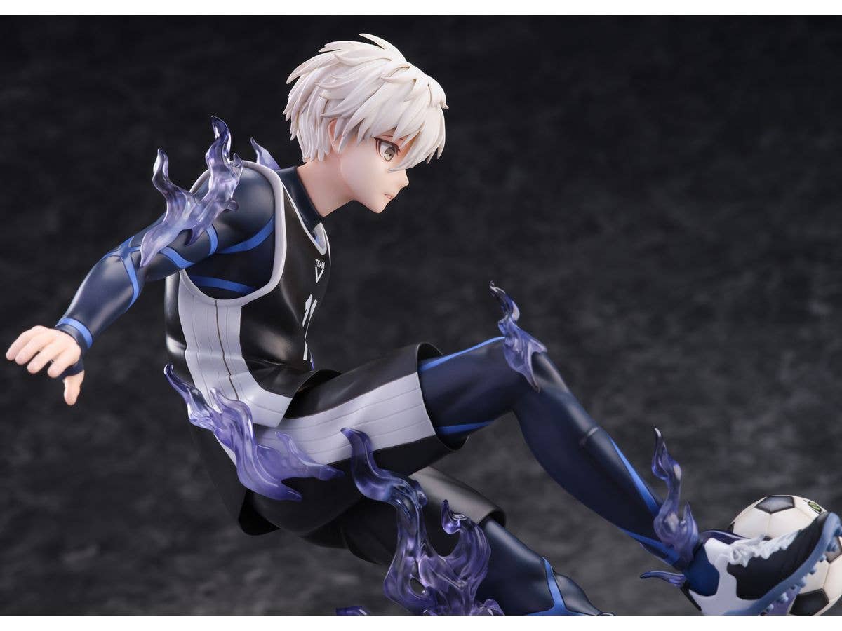 FURYU Corporation BLUELOCK Seishiro Nagi 1/7 Scale Figure | 4580736409408