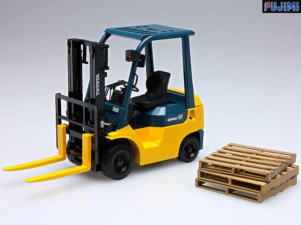 Fujimi 1/32 Toyota L&F Geneo 1.5t Forklift | 4968728011684