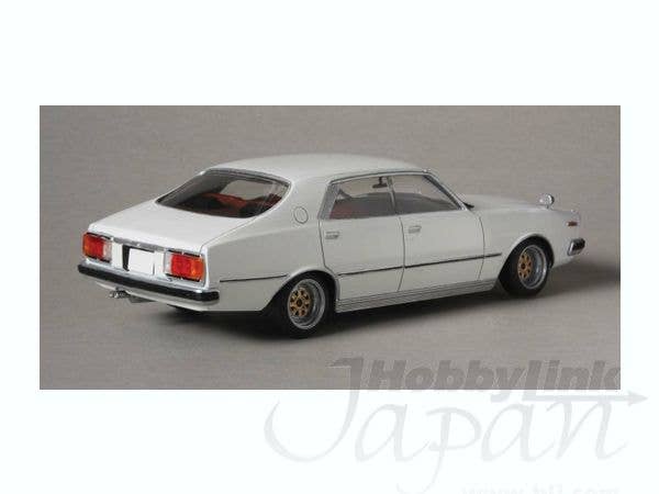 Fujimi Nissan Laurel 2000 4Door Medarist (230 Later) | 4968728038605