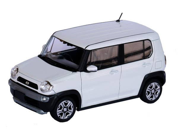 Fujimi 1/24 Mazda Flair Crossover (Pure White Pearl) | 4968728066035