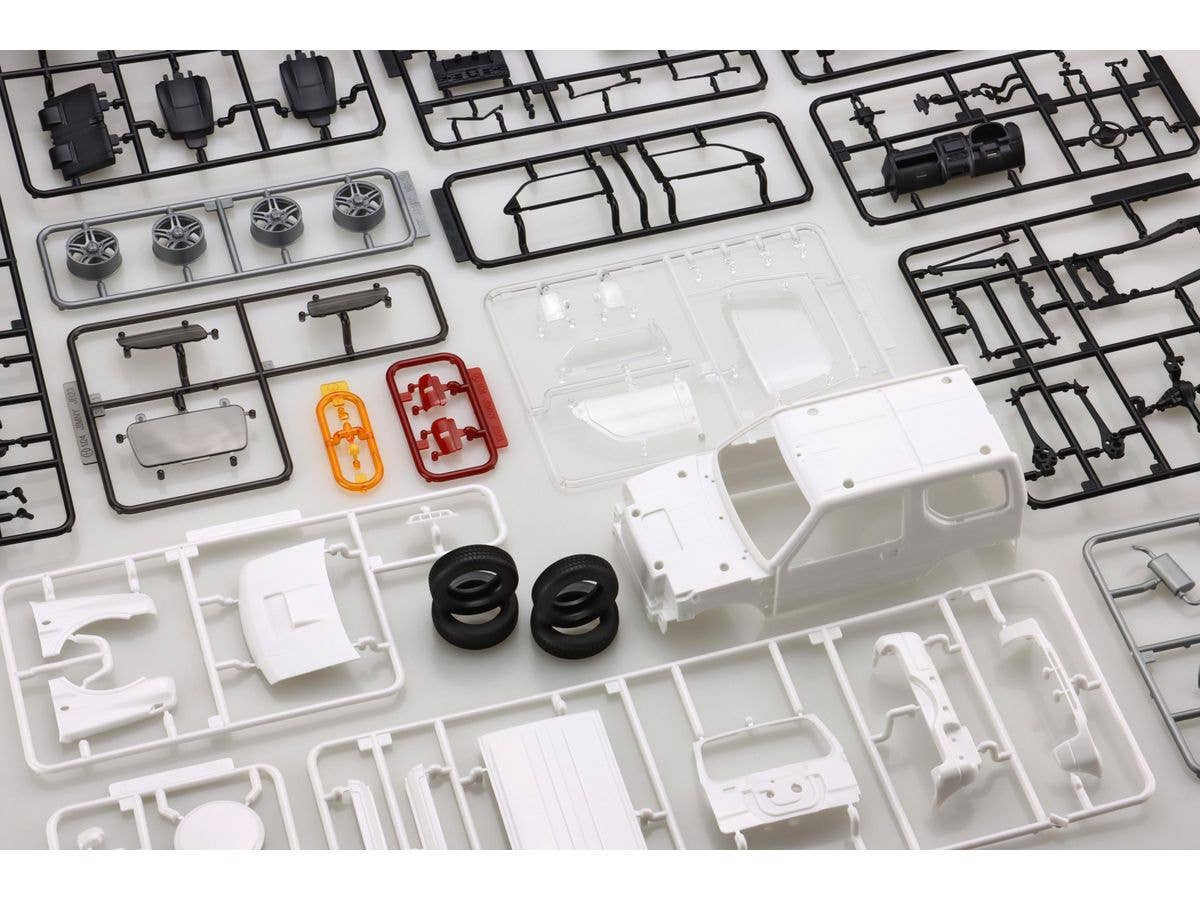 Fujimi 1/24 Suzuki Jimny JB23 (Rand Venture/Pearl White) | 4968728066318