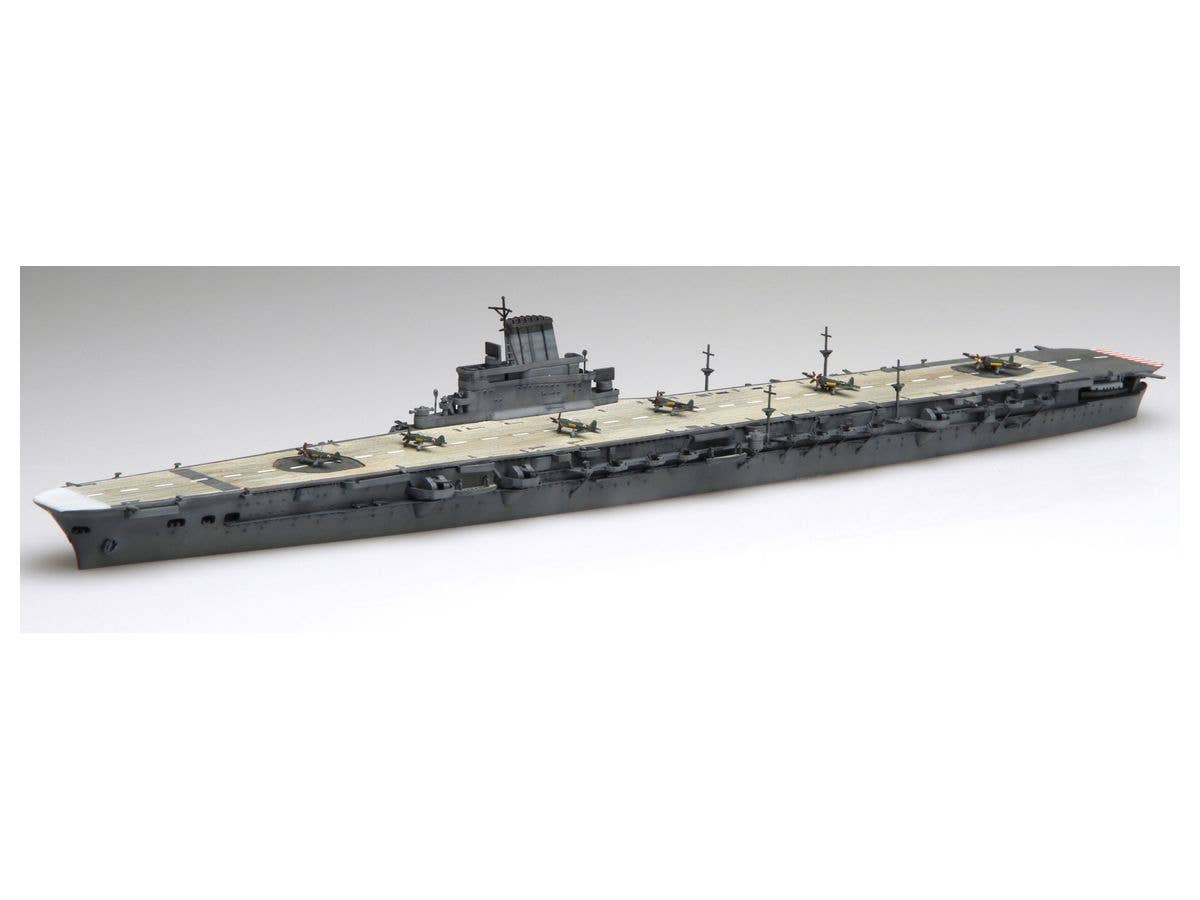 Fujimi 1/700 IJN Aircraft Carrier Taihou (Wood Deck) Full Hull Model | 4968728451695