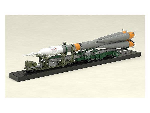 Soyuz Rocket & Transport Train (2nd Re-Run) 1/150 Scale Moderoid Model Kit | 4580590150034