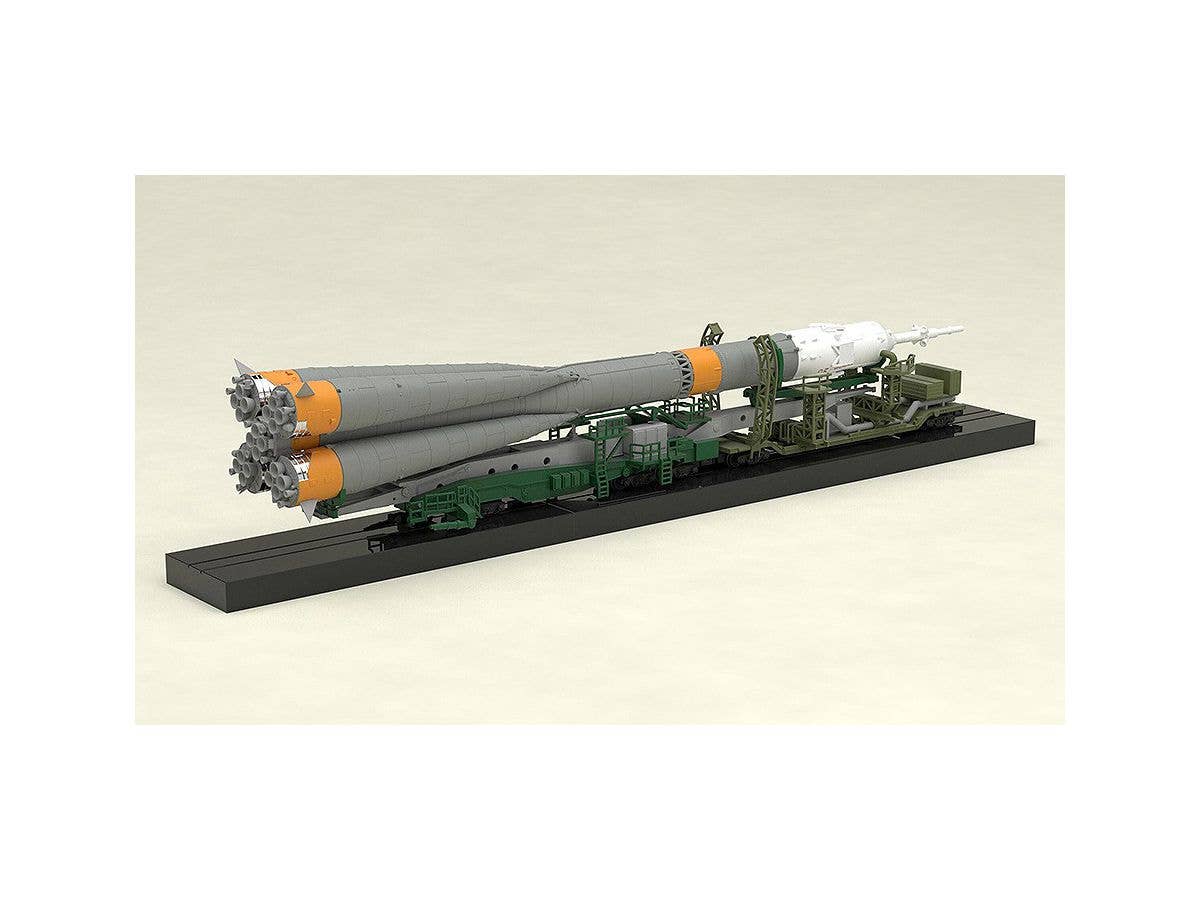 Soyuz Rocket & Transport Train (2nd Re-Run) 1/150 Scale Moderoid Model Kit | 4580590150034